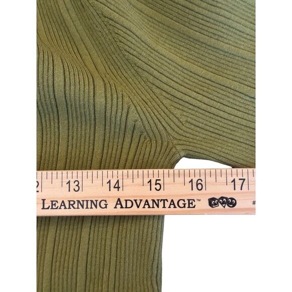 NWT Velvet by Graham & Spencer Ribbed Crop Cardigan Sz Medium Pistachio Green - Picture 12 of 12